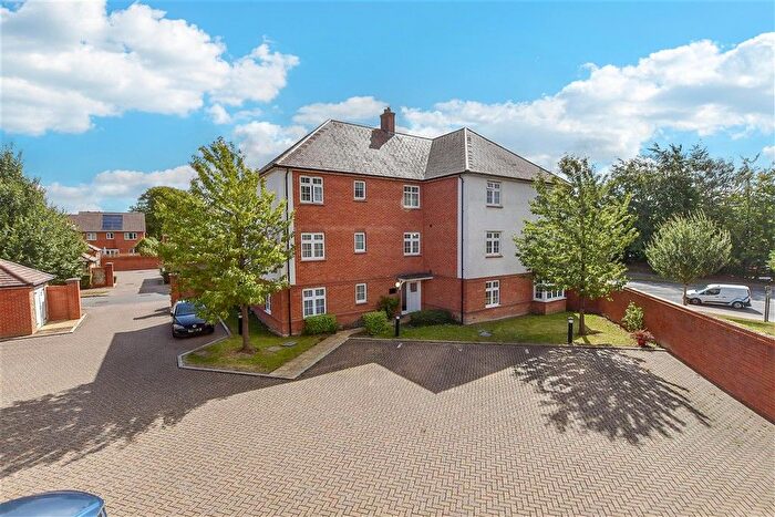1 Bedroom Flat For Sale In Cobnut Avenue, Maidstone, Kent, ME15