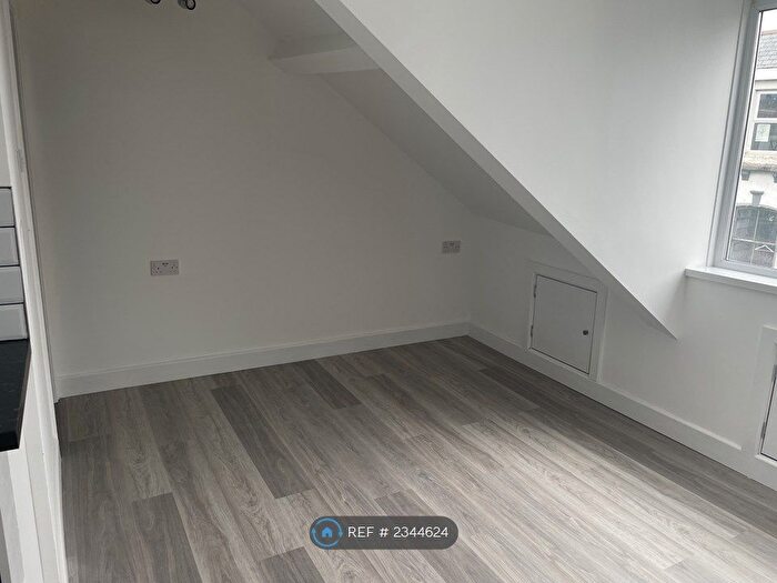 Studio To Rent In Fore Street, Newquay, TR7