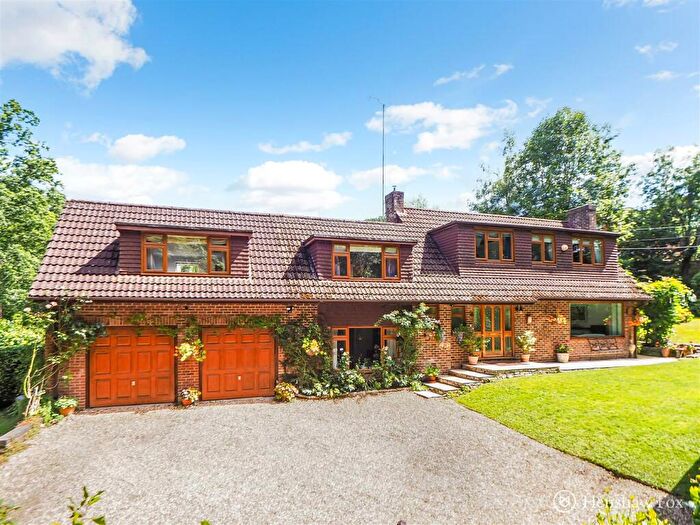 4 Bedroom Detached House For Sale In Awbridge Hill, Awbridge, Romsey, Hampshire, SO51