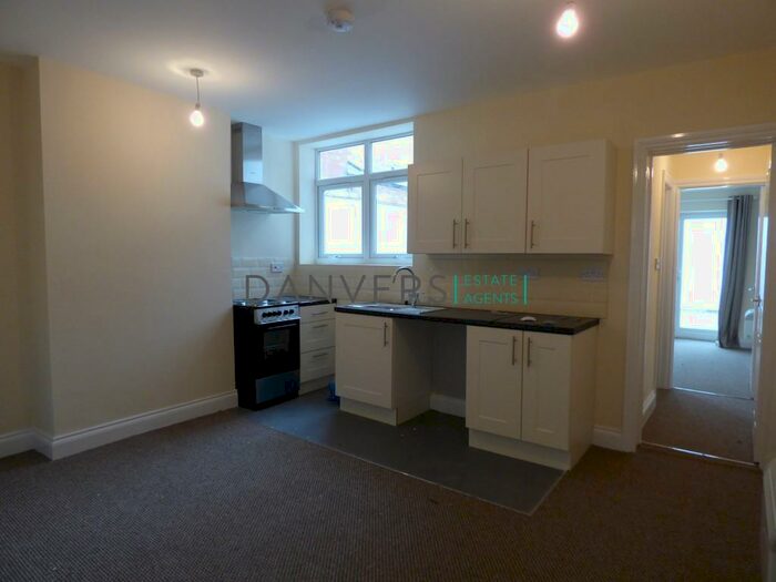 2 Bedroom Ground Flat To Rent In Wilmington Road, LE3