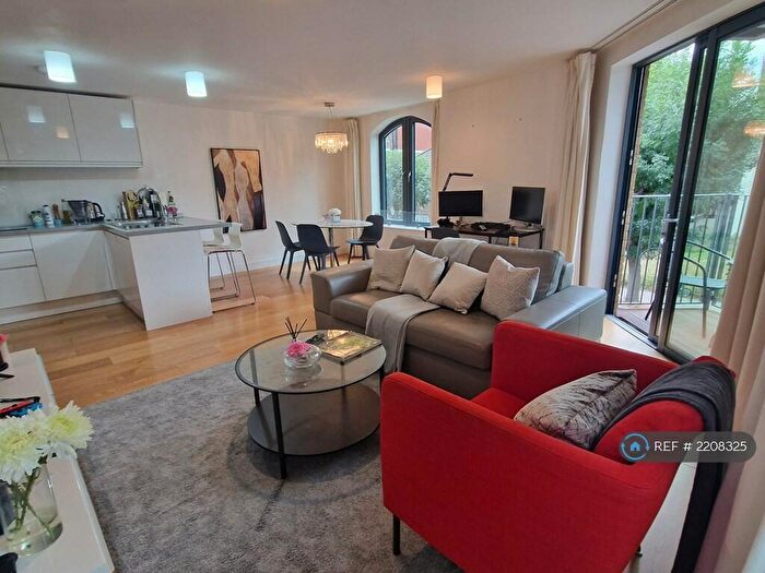 2 Bedroom Flat To Rent In Sugar Lane, London, SE16