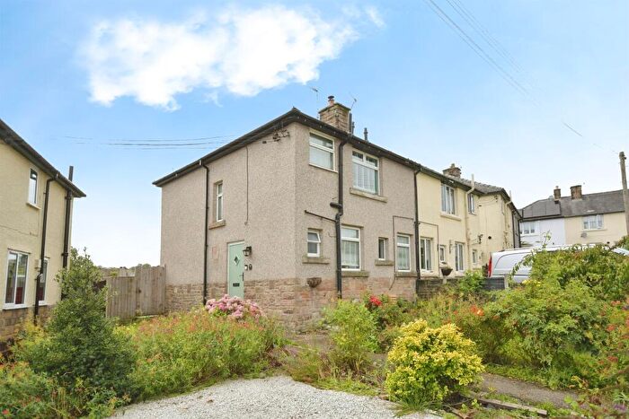 3 Bedroom Semi-Detached House For Sale In Mawstone Lane, Youlgrave, Bakewell, DE45