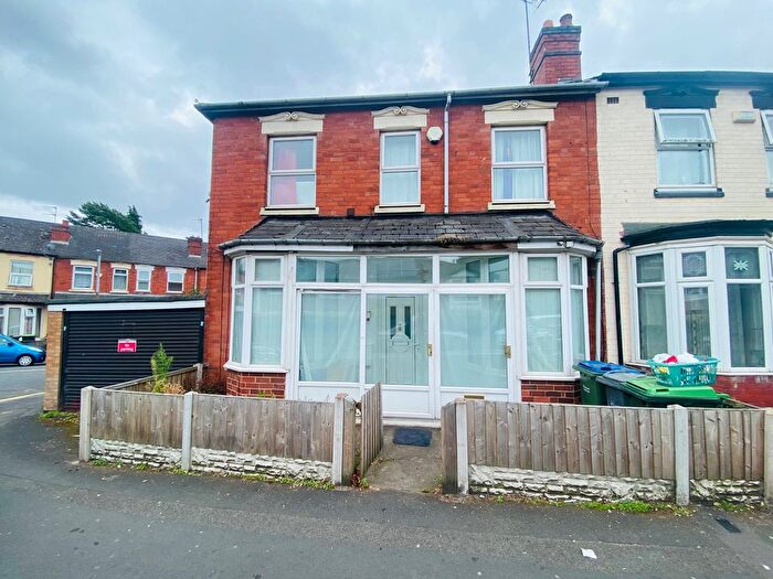 2 Bedroom End Terrace House To Rent In Watery Lane, Smethwick, B67