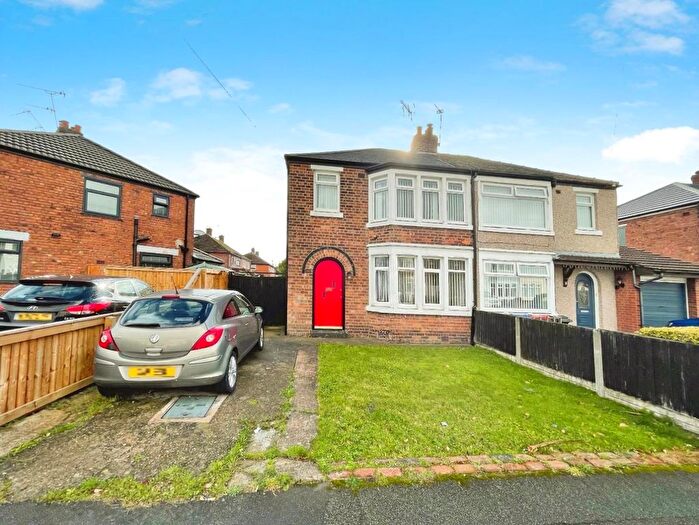 3 Bedroom Semi Detached House For Sale In Luton Road, Ellesmere Port, CH65