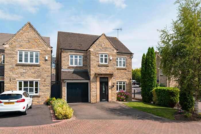 4 Bedroom Detached House For Sale In Staunton Close, Chesterfield, S40