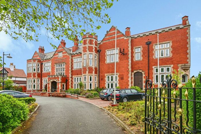 2 Bedroom Flat For Sale In Blundellsands Road West, Liverpool, Merseyside, L23