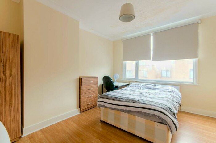 3 Bedroom House To Rent In Herbert Road, Tottenham, , Tottenham, London, N15