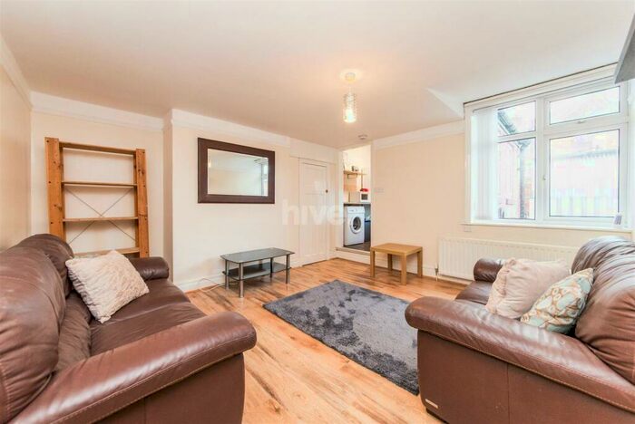 5 Bedroom Maisonette To Rent In Goldspink Lane, Sandyford, Newcastle Upon Tyne, NE2