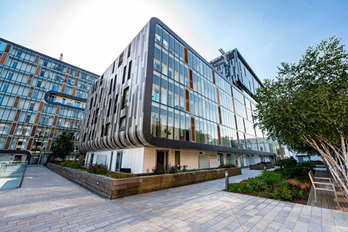 3 Bedroom Flat For Sale In Fenn Mansions, Woolwich, London, SE18