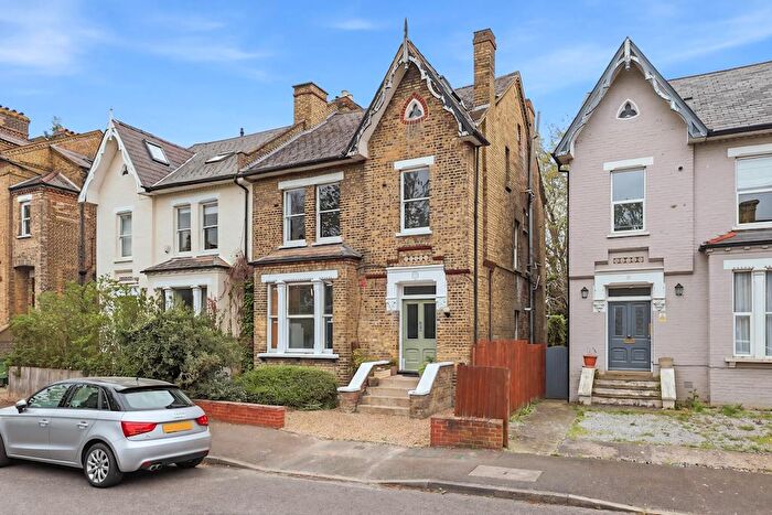 1 Bedroom Flat For Sale In Avington Grove, Penge, London, SE20