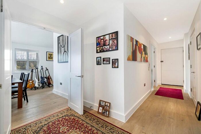 2 Bedroom Apartment To Rent In Shoesmith Lane, Kings Hill, West Malling, ME19