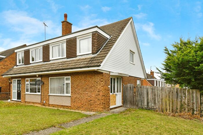 3 Bedroom Semi-Detached House For Sale In Westwood Avenue, Hitchin, SG4