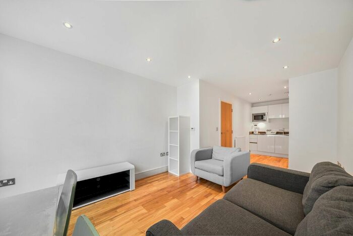 1 Bedroom Flat To Rent In Dowells Street, London, SE10