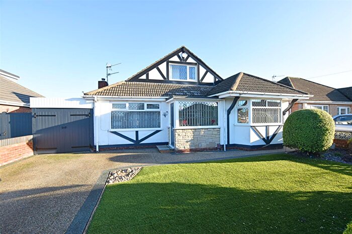 4 Bedroom Detached Bungalow For Sale In Queen Elizabeth Road, Humberston, Grimsby, DN36