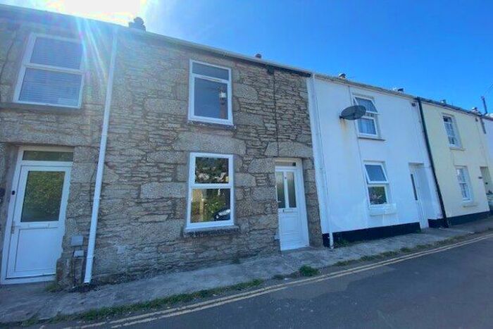 2 Bedroom Property To Rent In Regent Terrace, Penzance, TR19