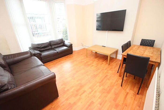 5 Bedroom Terraced House To Rent In Ferndale Road, L15
