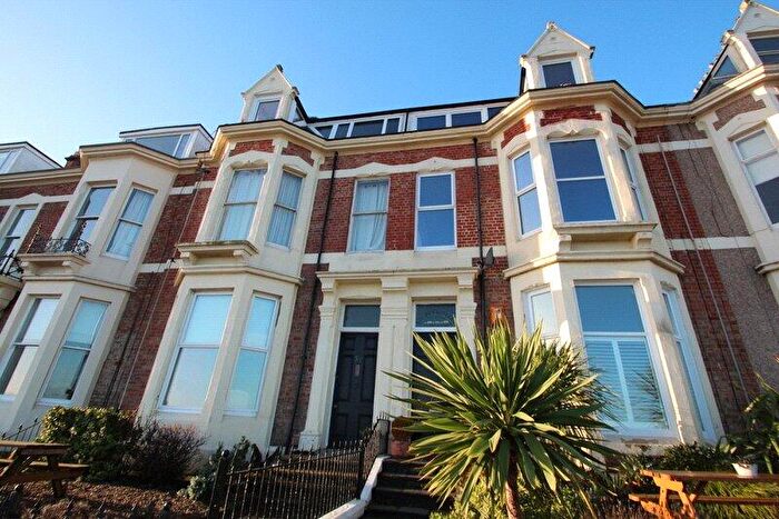 2 Bedroom Apartment For Sale In Beverley Terrace, Cullercoats, NE30
