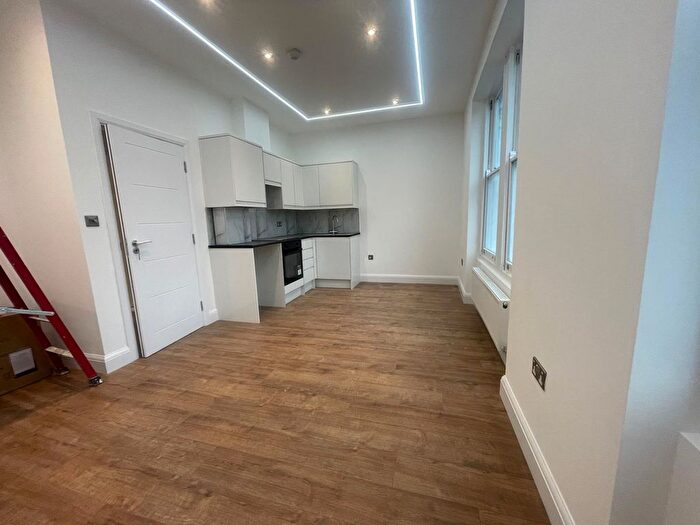 1 Bedroom Flat To Rent In Scarborough, Finsbury Park, N4