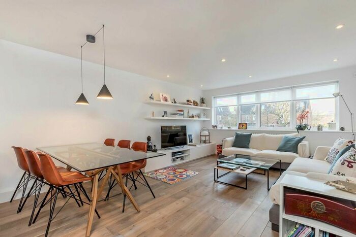 3 Bedroom Maisonette To Rent In St. Marks Road, London, W11
