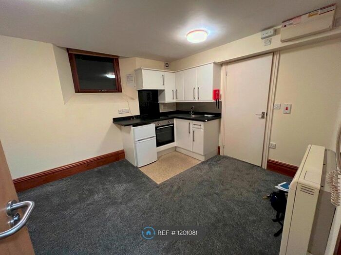 Studio To Rent In Ashley Hall, Bristol BS7