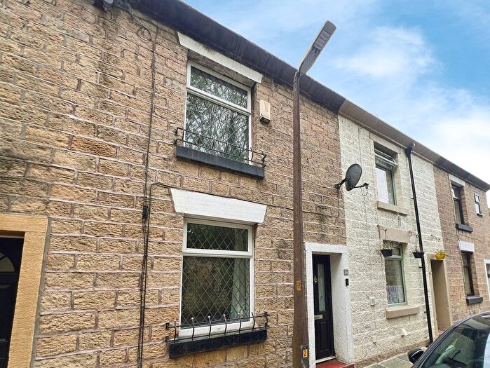 2 Bedroom Cottage To Rent In School Street, Bromley Cross, Bolton, BL7