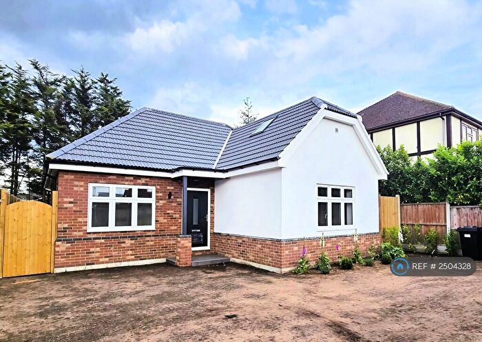 3 Bedroom Detached House To Rent In Butterfly Close, Rainham, RM13