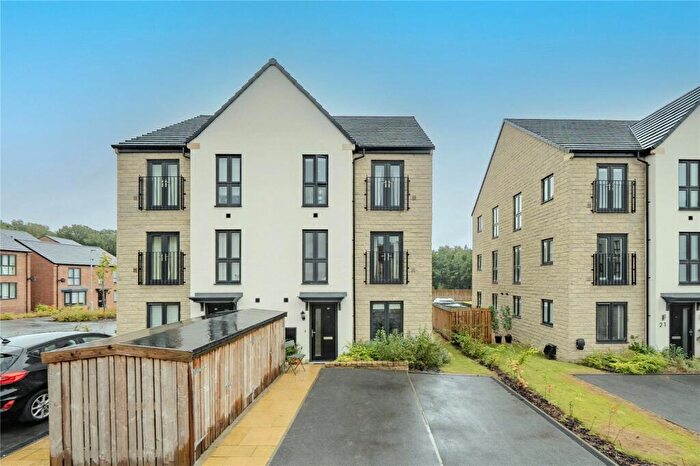 2 Bedroom Terraced House For Sale In Clayton Wood Road, Lawnswood, Leeds, LS16