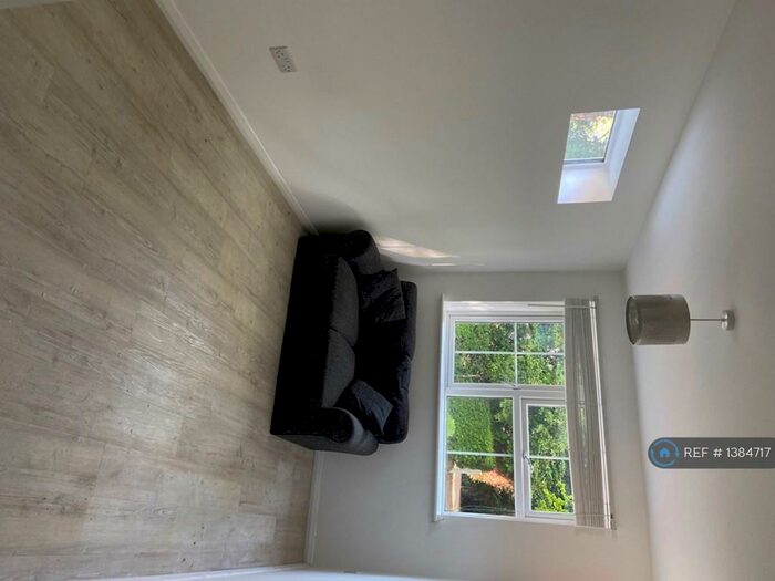 Studio To Rent In Vicarage Lane, Bovingdon, HP3