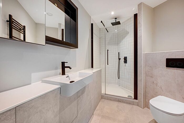 2 Bedroom Flat To Rent In Clifton Mansions, Park Avenue, NW2