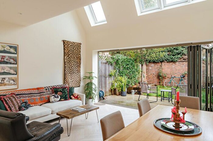 3 Bedroom Terraced House For Sale In Apple Tree Road, London, N17