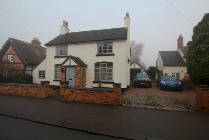 4 Bedroom Detached House To Rent In Main Street, Alrewas DE13