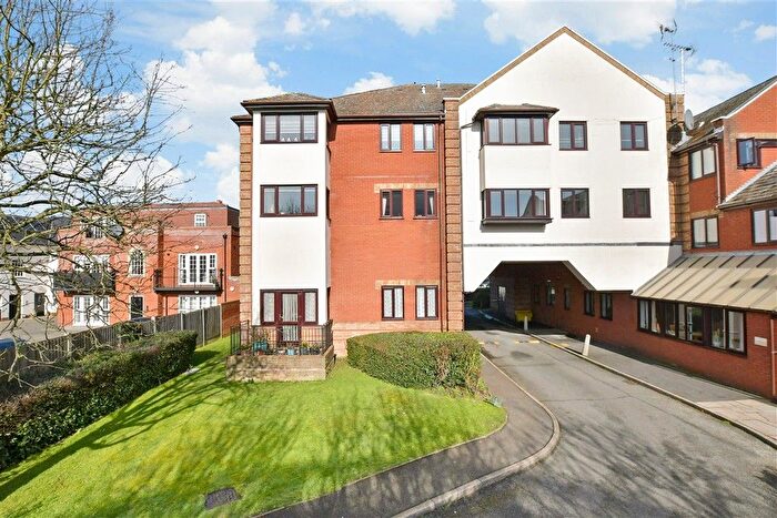 1 Bedroom Flat For Sale In Sun Street, Billericay, Essex, CM12