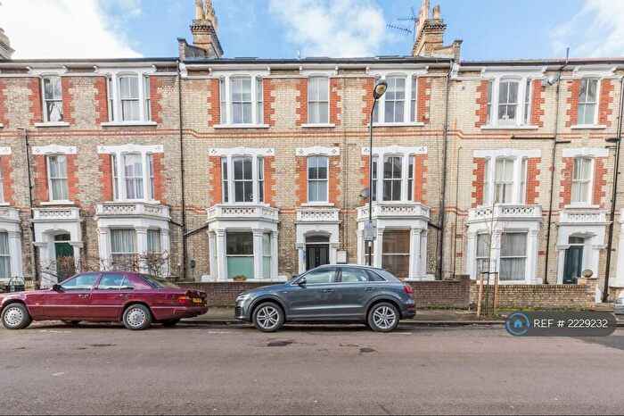 2 Bedroom Flat To Rent In Stavordale Road, London, N5