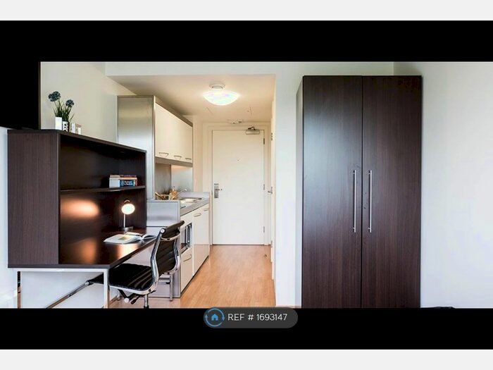 Studio To Rent In Alderson Street, London, W10