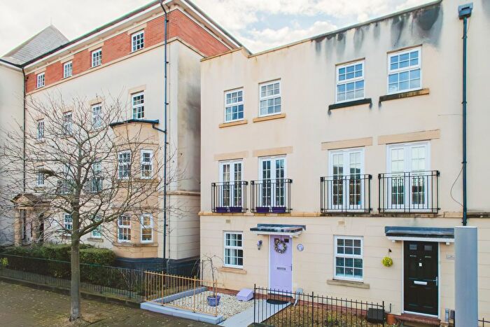 3 Bedroom End Terrace House For Sale In Swindon, Wiltshire, SN25