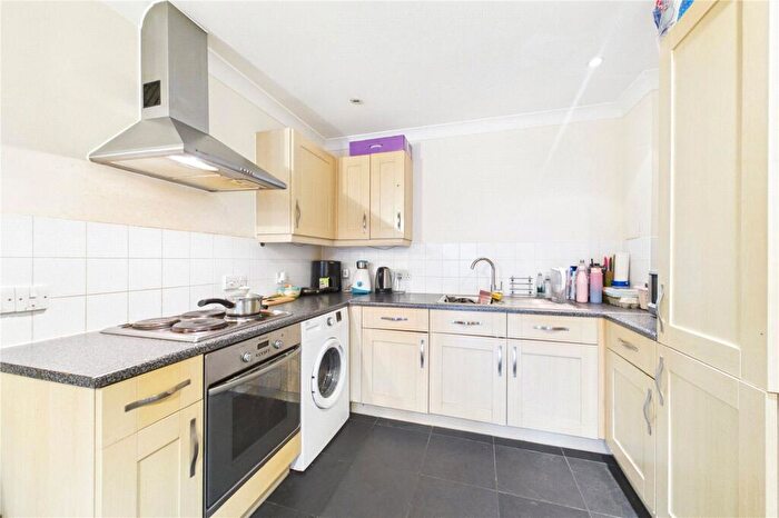 1 Bedroom Apartment To Rent In Flat, Icon House, Merchants Place, Reading, Berkshire, RG1
