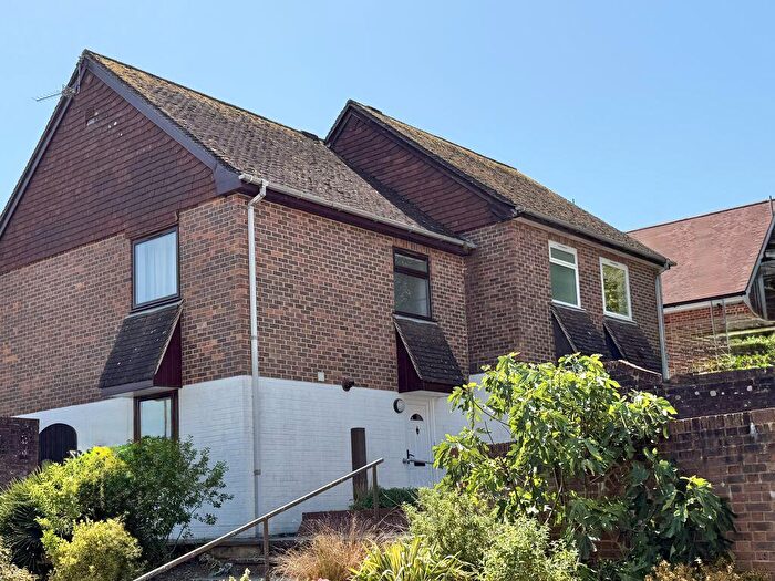 2 Bedroom House For Sale In Brook Street, Bishops Waltham, SO32