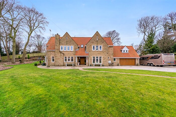 5 Bedroom Detached House For Sale In Stonedene Park, Wetherby, West Yorkshire, LS22