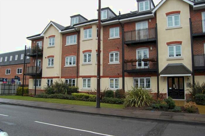 2 Bedroom Apartment To Rent In Chertsey, KT16