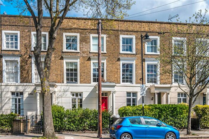 2 Bedroom Maisonette To Rent In Halliford Street, De Beauvoir, Islington, London, N1