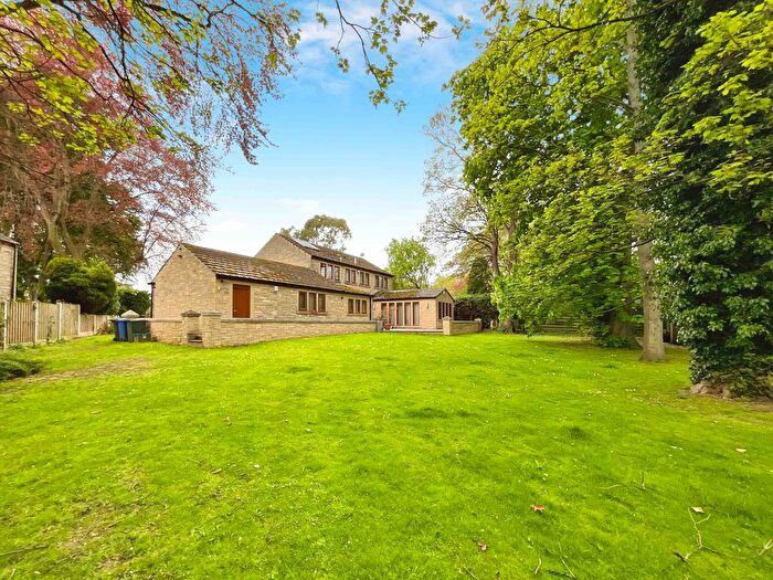 4 Bedroom Detached House For Sale In The Sycamores, Scawthorpe, Doncaster, DN5