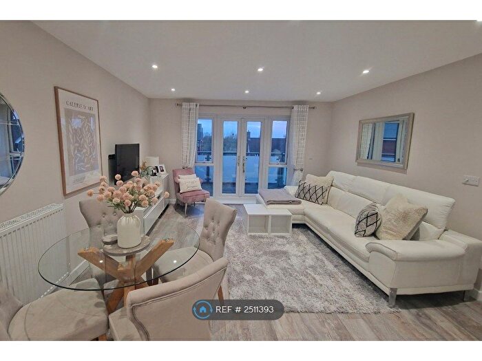 2 Bedroom Flat To Rent In Aylesbury, Aylesbury, HP20