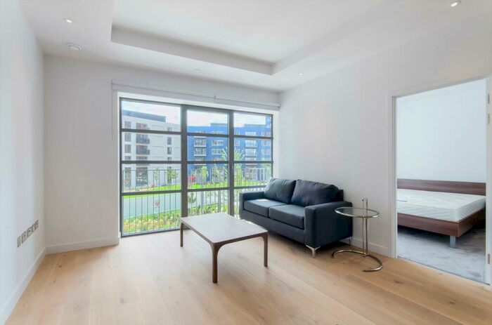 1 Bedroom Apartment To Rent In Kent Building, London City Island, London, E14