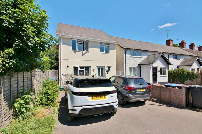 3 Bedroom Detached House To Rent In Oyster Lane, Byfleet, West Byfleet, KT14