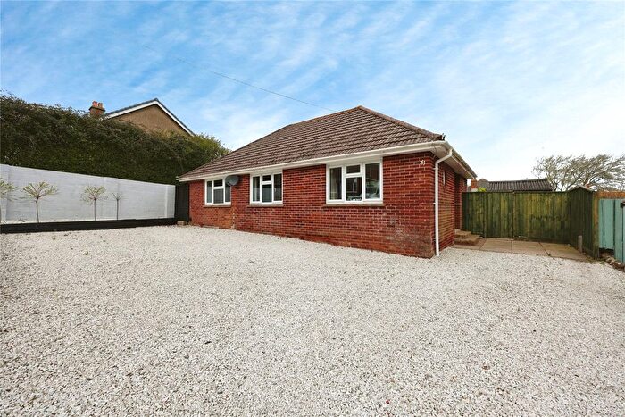 3 Bedroom Bungalow For Sale In Carter Avenue, Shanklin, PO37