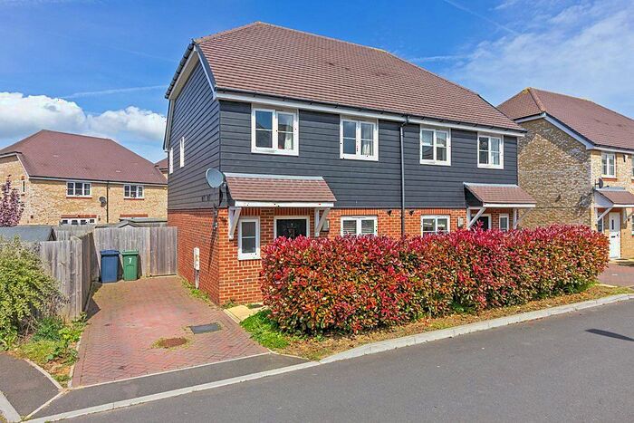 3 Bedroom Semi-Detached House To Rent In Haffenden Avenue, Sittingbourne, Kent, ME10