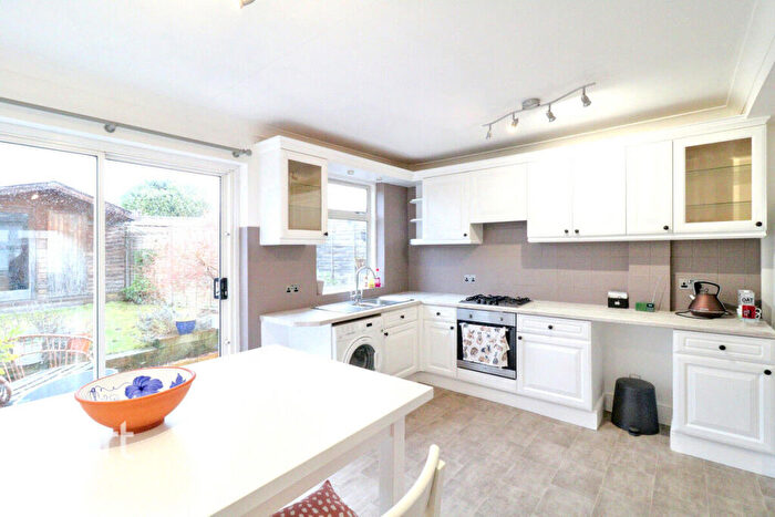 2 Bedroom End Of Terrace House To Rent In Ivy Close, Dartford, DA1