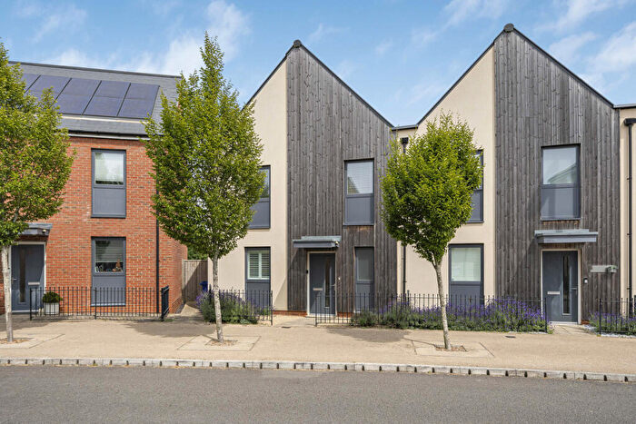 3 Bedroom End Of Terrace House For Sale In Charlotte Avenue, Bicester, OX27