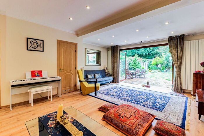 4 Bedroom Terraced House To Rent In Firstway, London, SW20