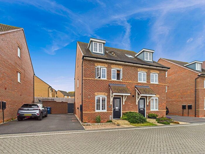 3 Bedroom Semi-Detached House For Sale In Hendry Place, Godmanchester, Huntingdon., PE29